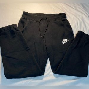 Nike women’s black joggers/sweatpants, size medium